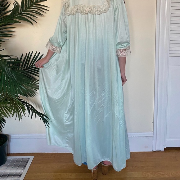 SOLD Mint Green Robe Vintage 60's - Picture 12 of 16